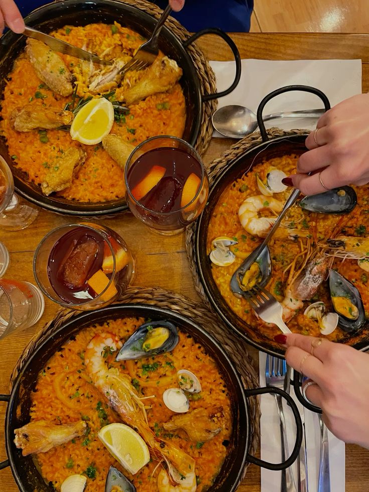 paella y sangría🇪🇸